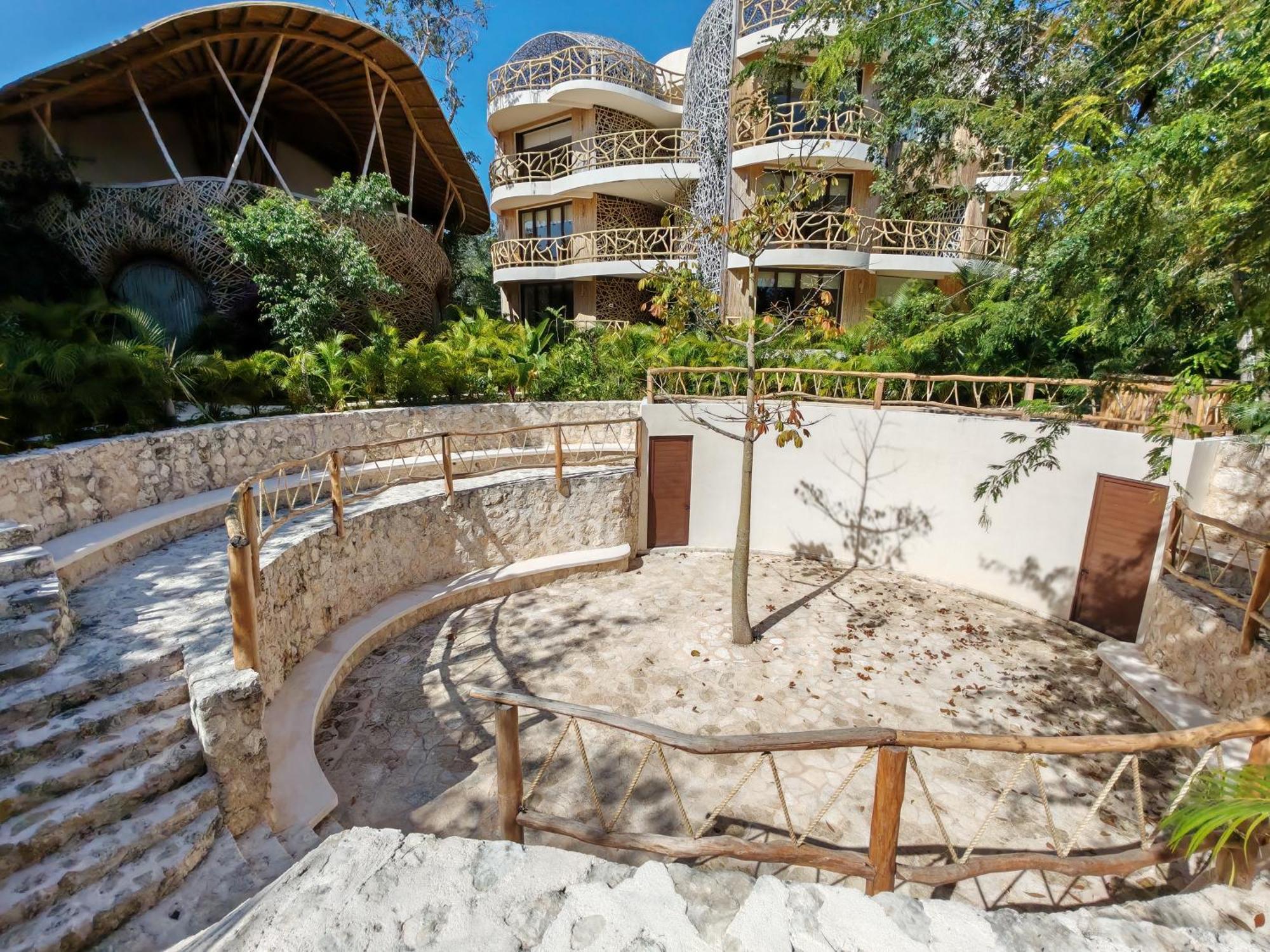 Apartment Jacuzzi Retreat Sunrise Haven *