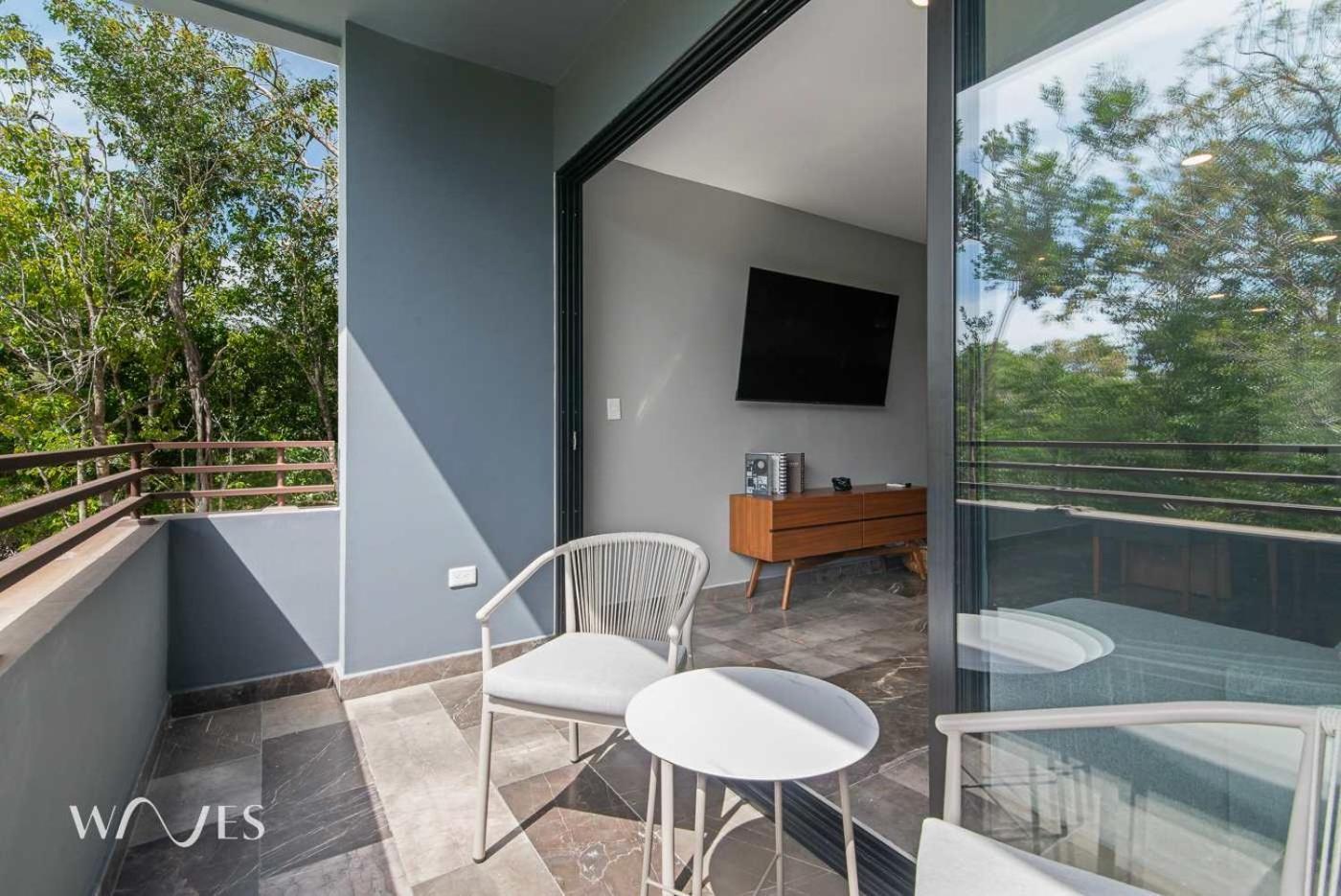 Modern 1 Bedroom With Luxury Amenities At Paramar Black By Waves *