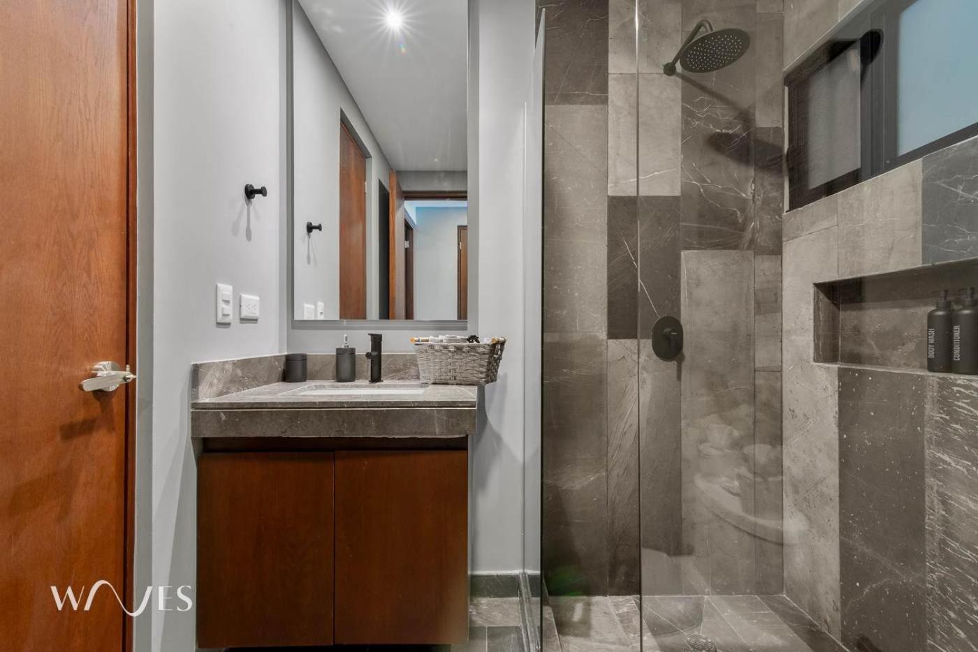 Modern 1 Bedroom With Luxury Amenities At Paramar Black By Waves Tulum