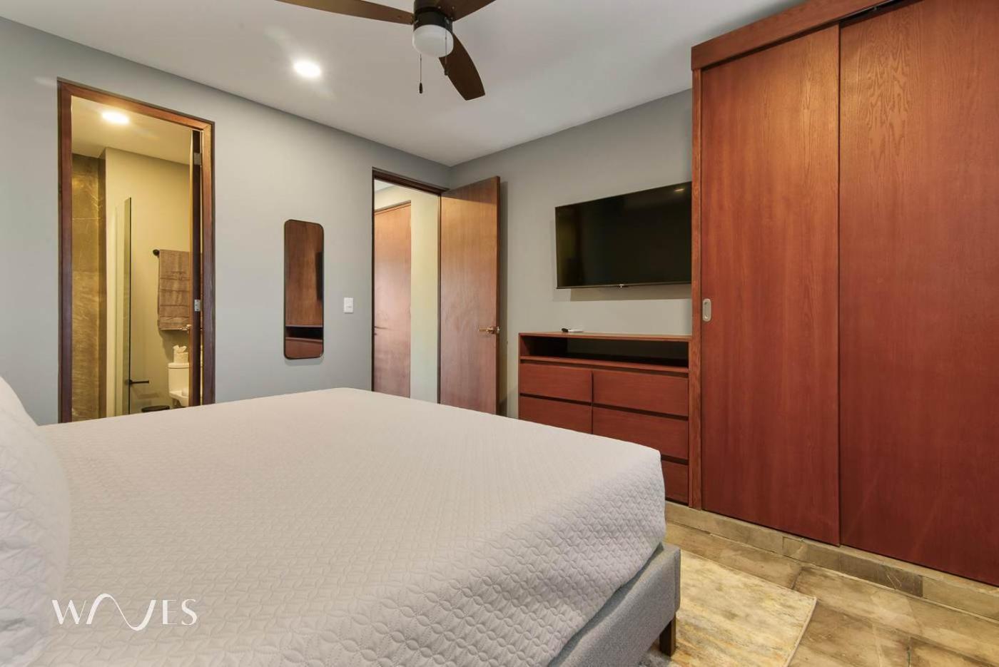 Modern 1 Bedroom With Luxury Amenities At Paramar Black By Waves Apartment *