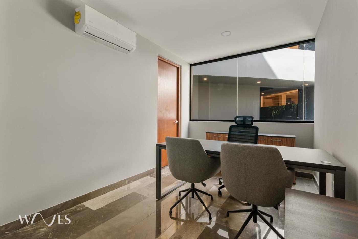 Modern 1 Bedroom With Luxury Amenities At Paramar Black By Waves Apartment