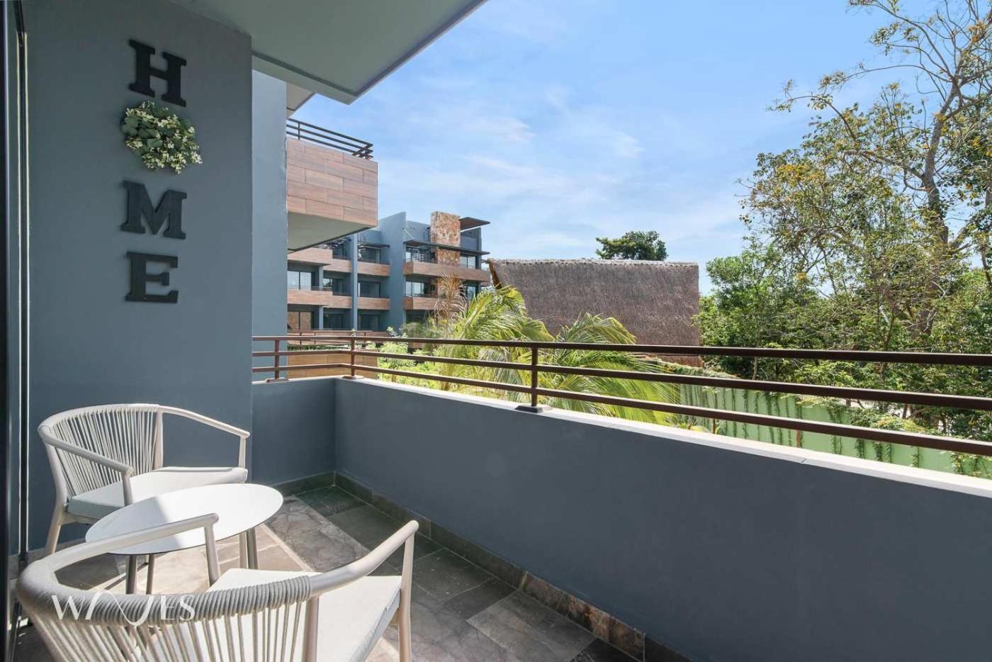 Modern 1 Bedroom With Luxury Amenities At Paramar Black By Waves
