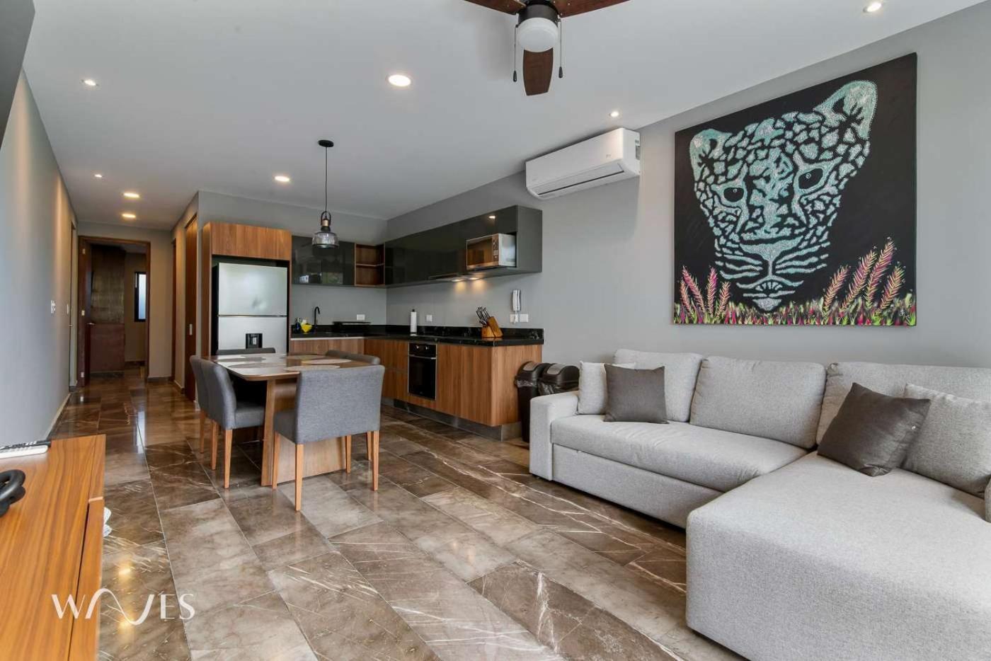 Modern 1 Bedroom With Luxury Amenities At Paramar Black By Waves *