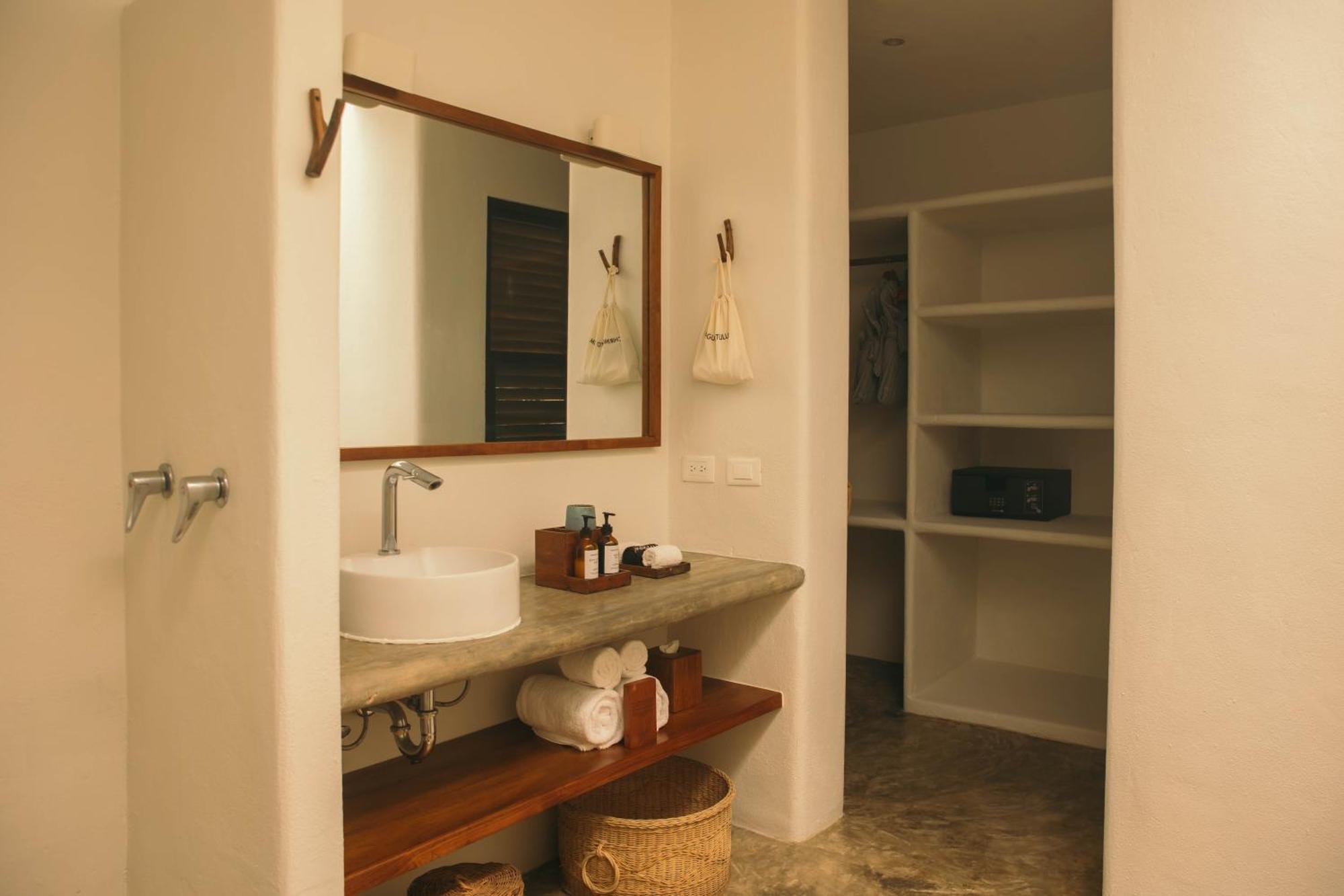 Hotel Chiringuito 4*