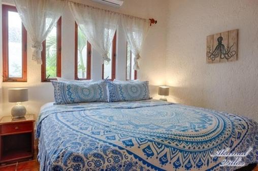 Beachfront Hammock Heaven Apartment *