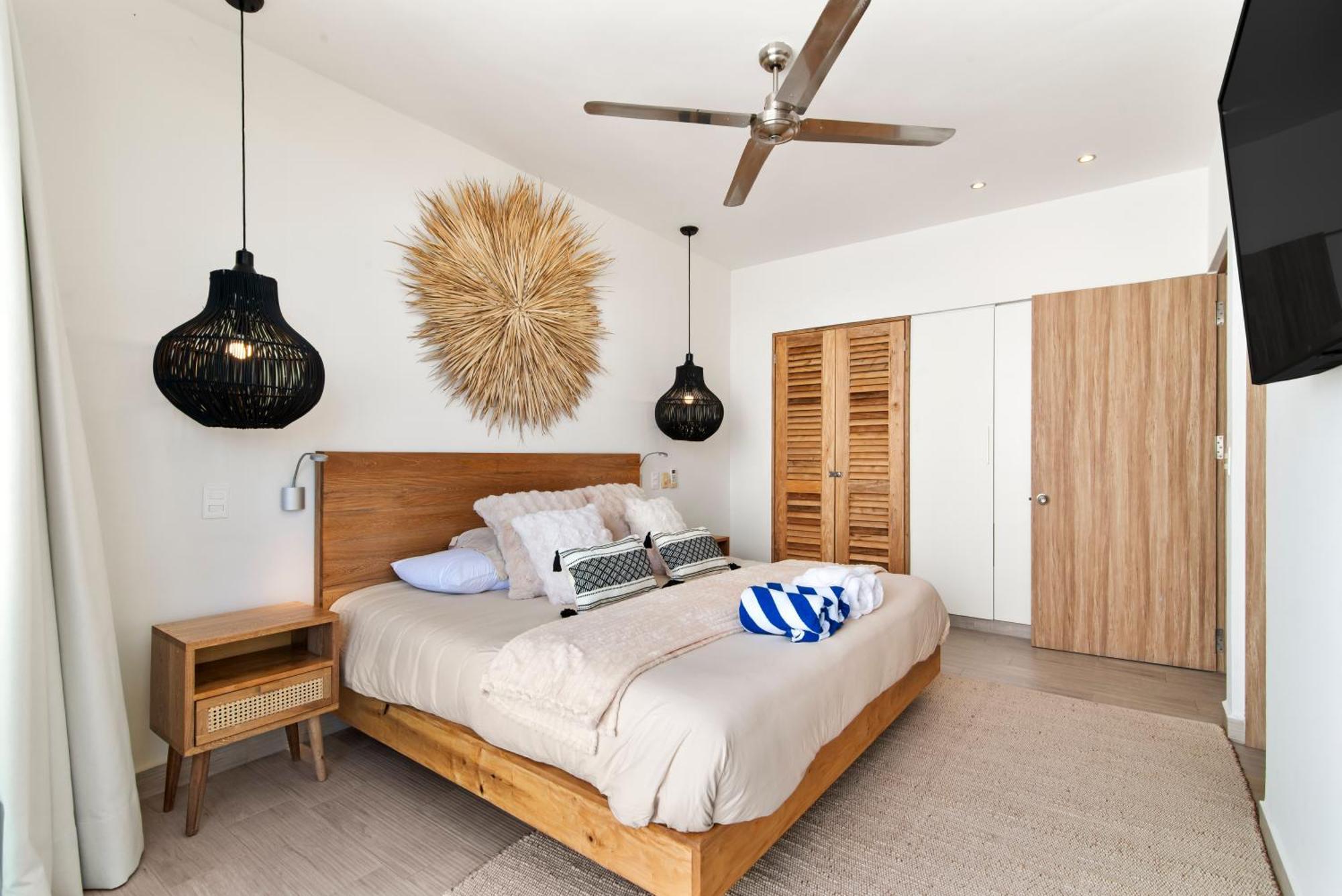 Cozy & New 2br Rooftop, Central, 10min To