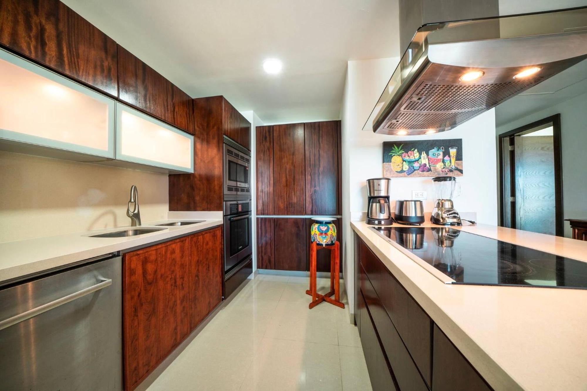Beachfront With Tub, 3 Bedroom & Pool - At Mareazul Corazon Сasa de vacaciones *