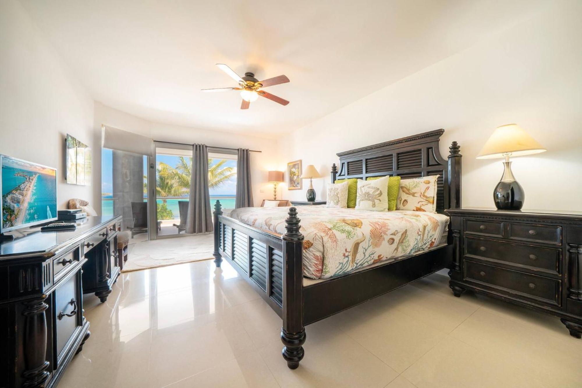 Beachfront With Tub, 3 Bedroom & Pool - At Mareazul Corazon *