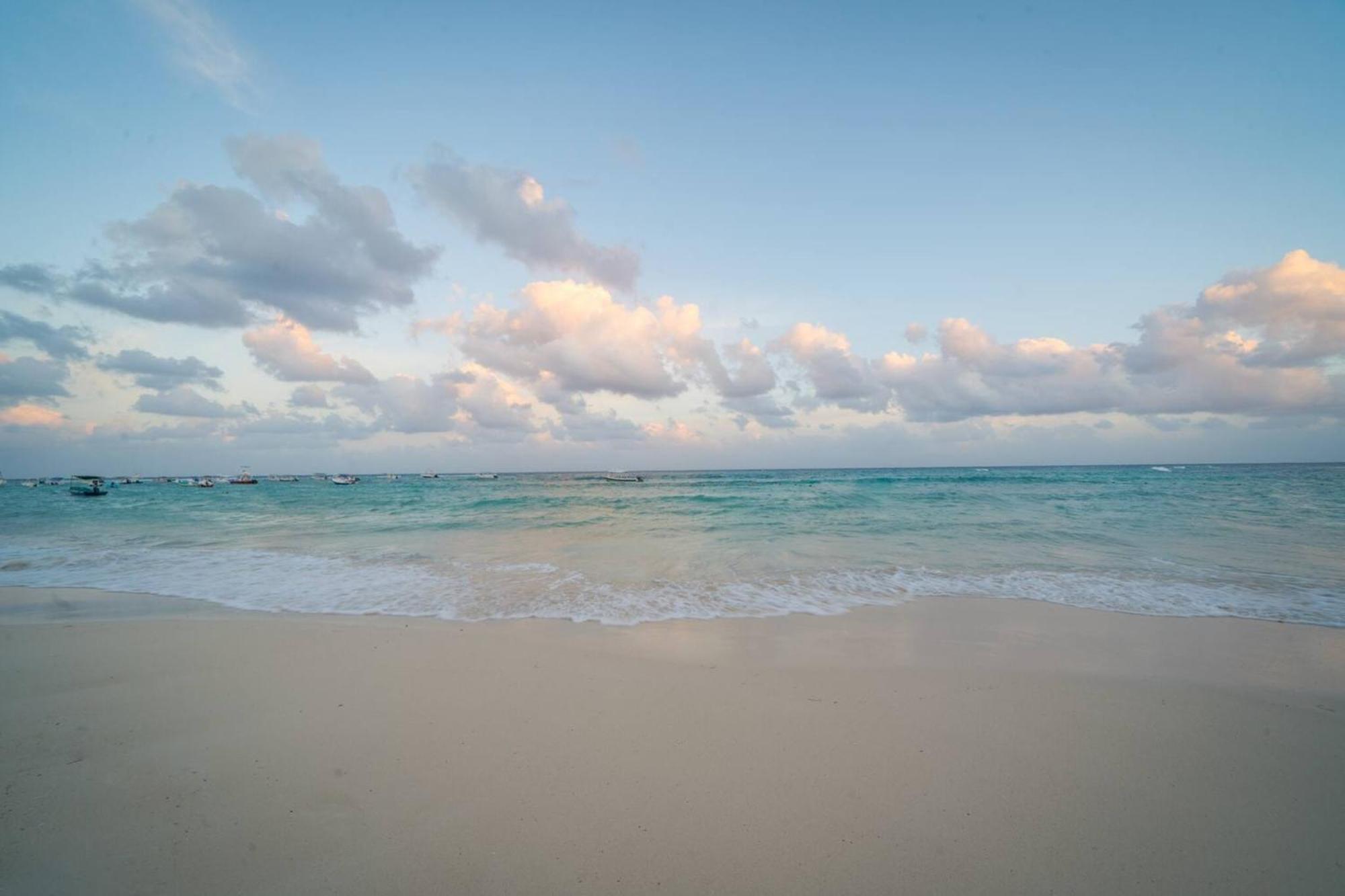 Casa de férias Condo Castillo de Arena - Beachfront - at The Elements Condos Playa del Carmen