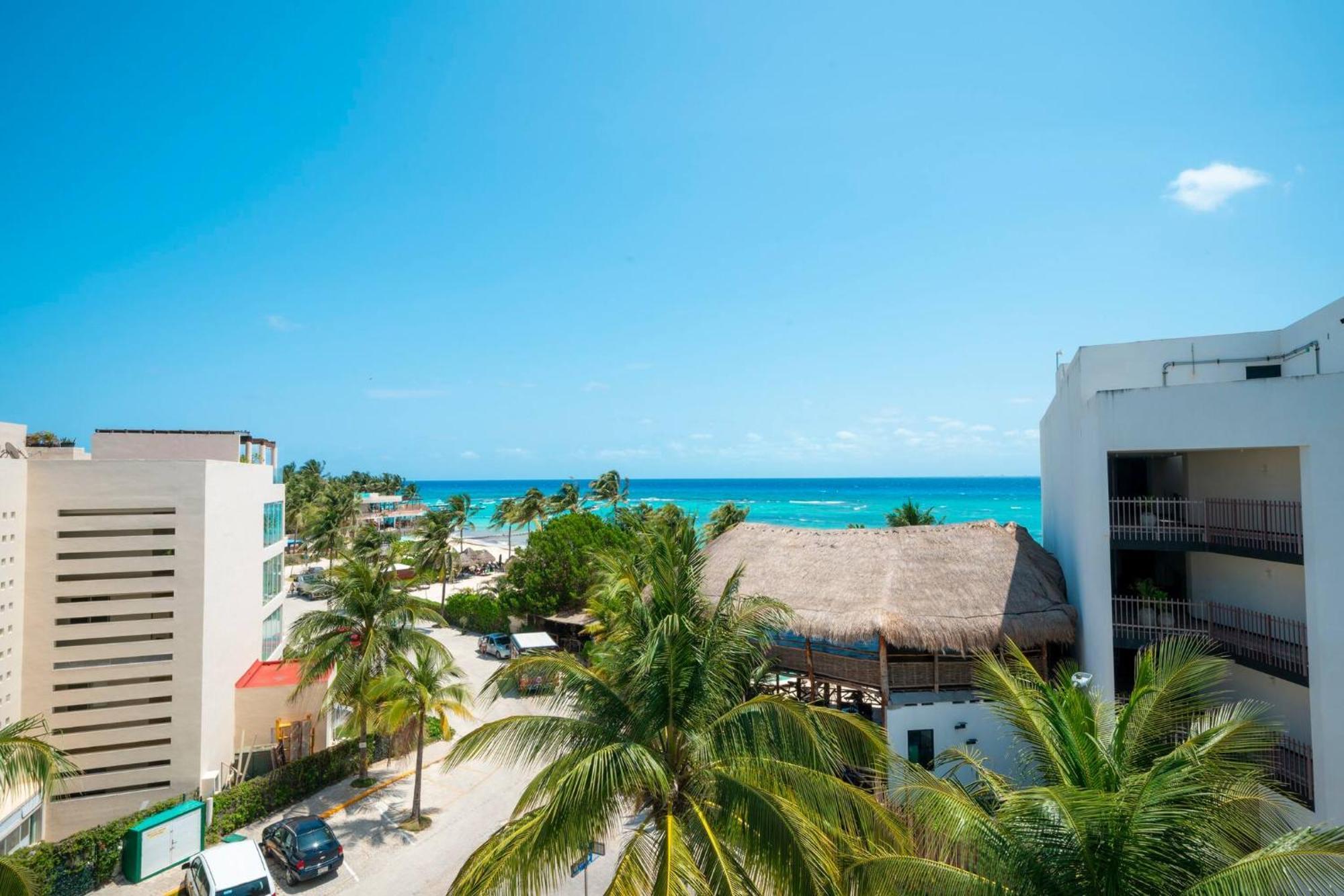 Beachfront Penthouse With 3 Bedrooms & Ocean View - Nubes * Playa del Carmen