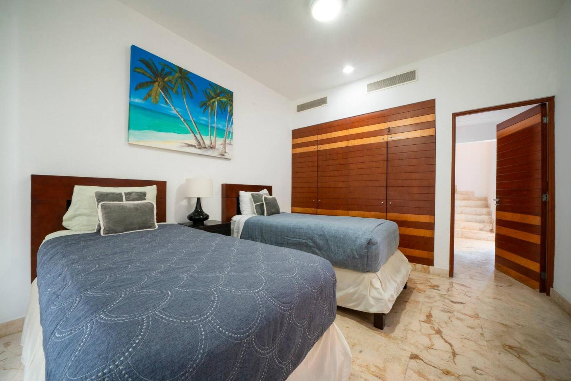 Beachfront Penthouse With 3 Bedrooms & Ocean View - Nubes Holiday home Playa del Carmen
