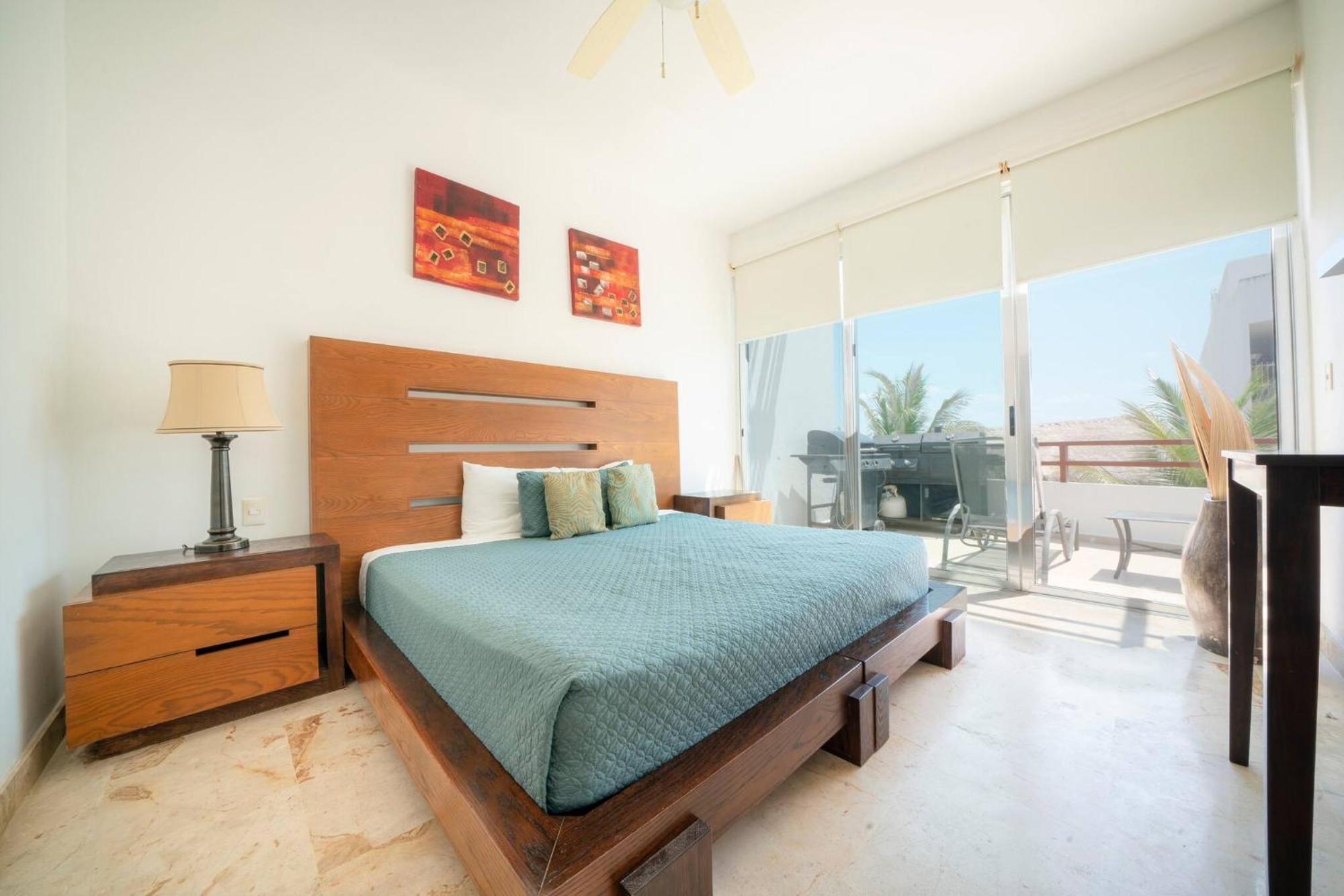 Beachfront Penthouse With 3 Bedrooms & Ocean View - Nubes * Playa del Carmen
