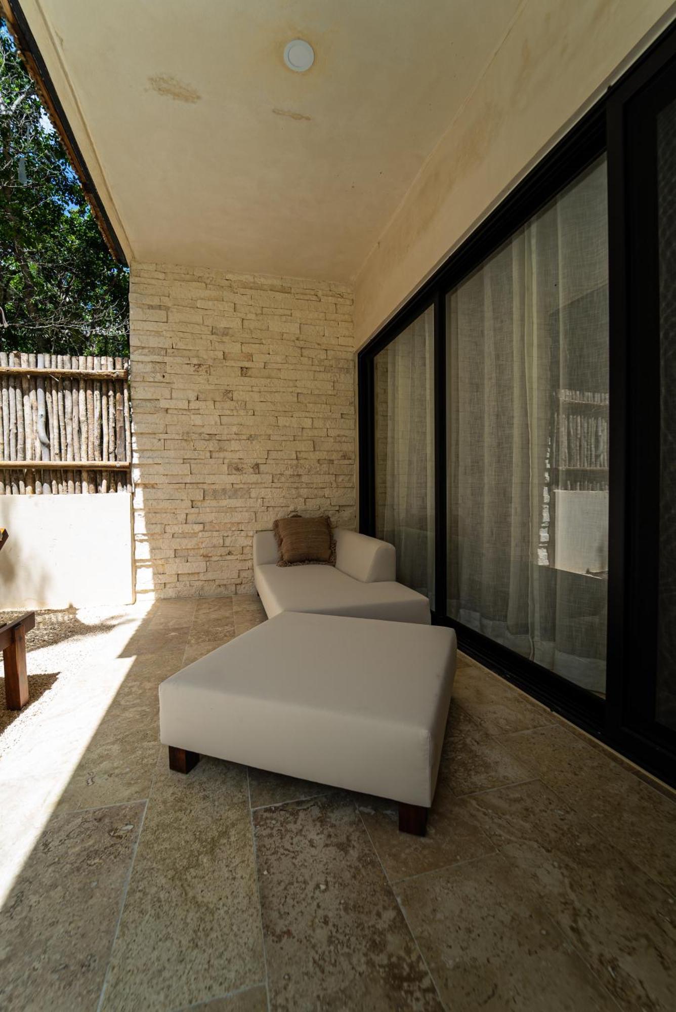 Aptos Chen Luum * Tulum