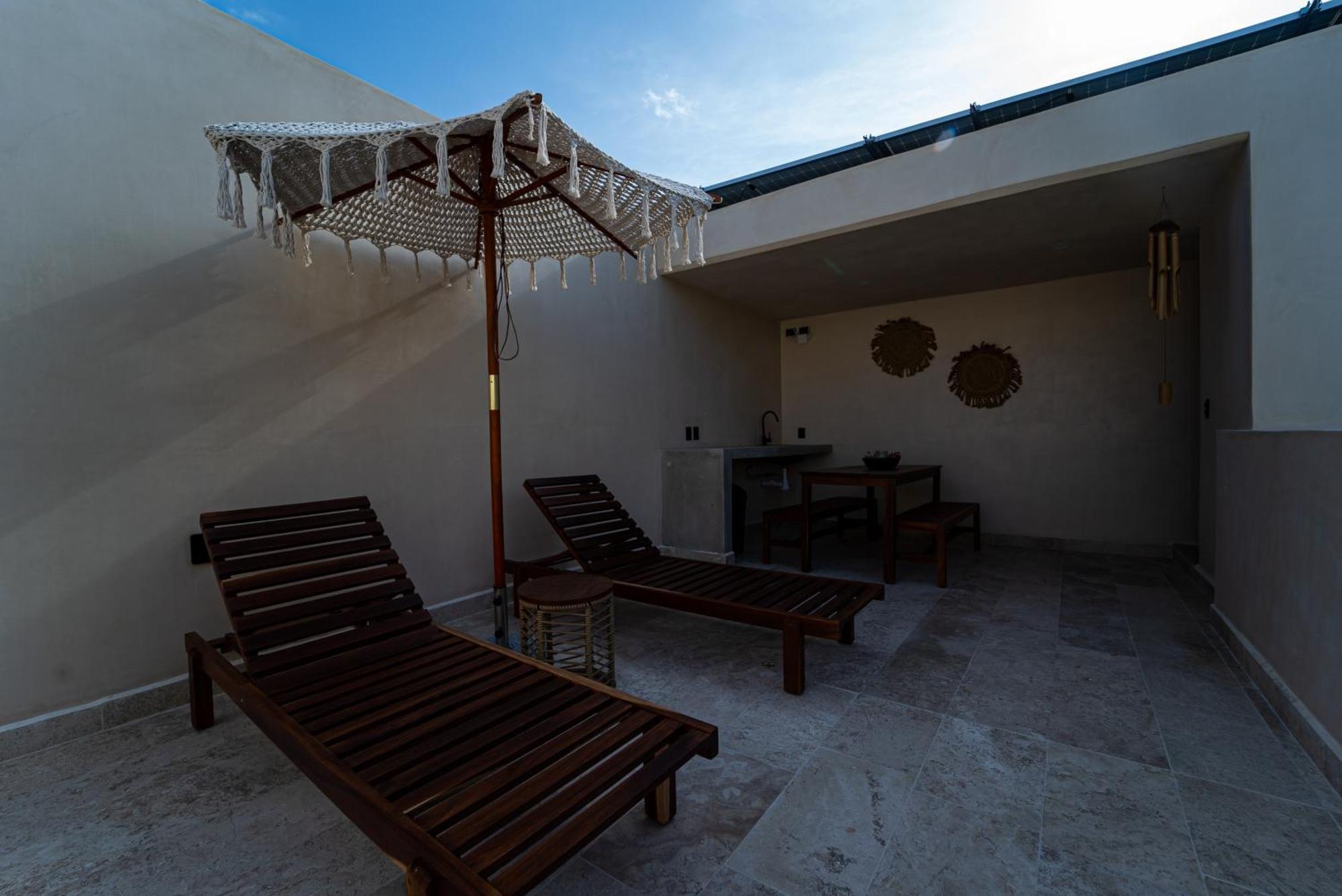 Aptos Chen Luum Tulum