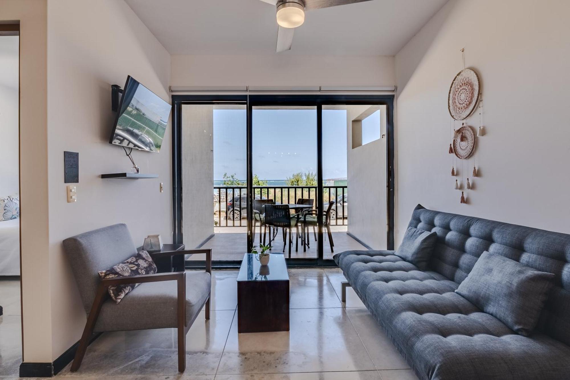 Aparthotel Vela's Ocean Front 3*