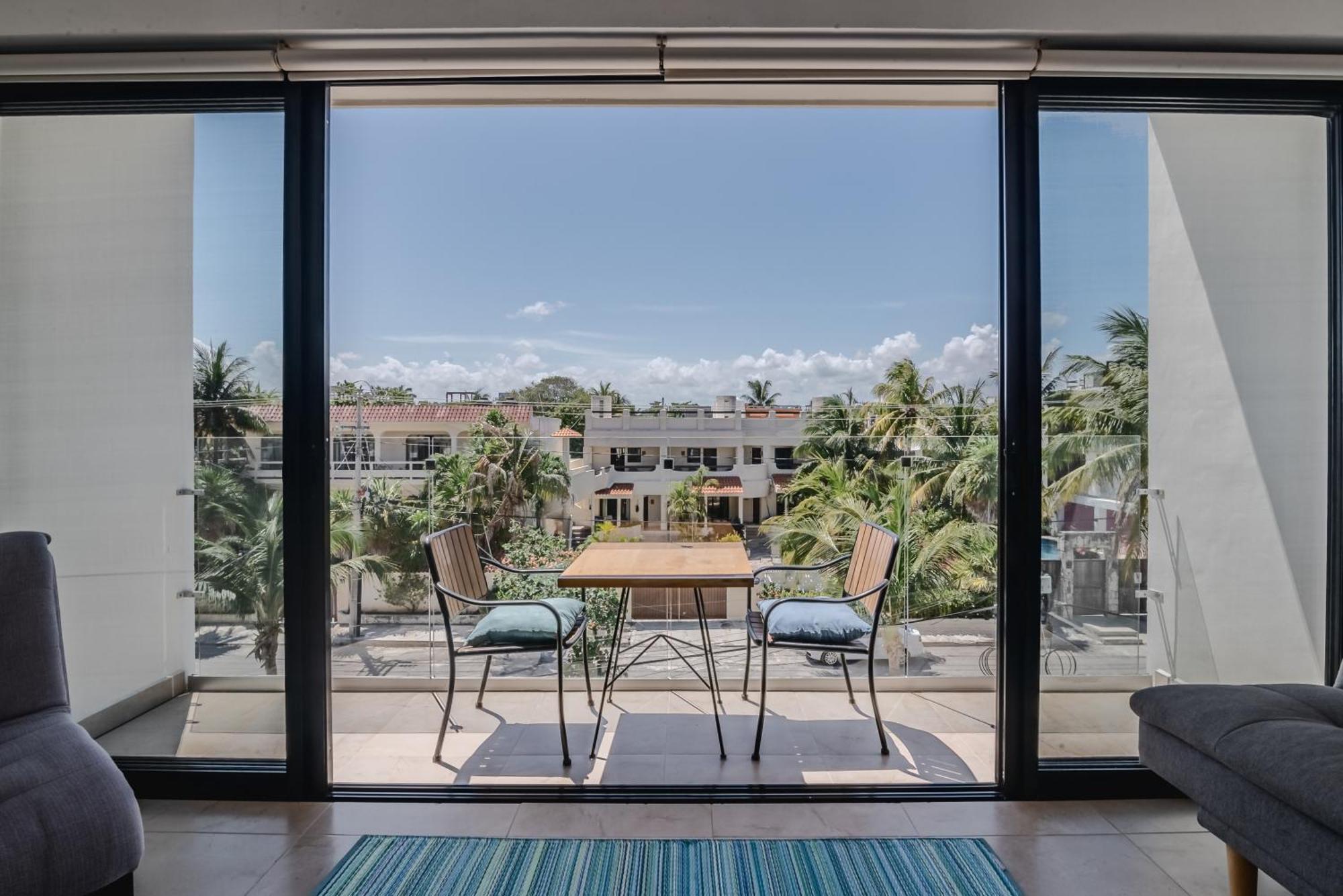 Aparthotel Vela's Ocean Front Puerto Morelos