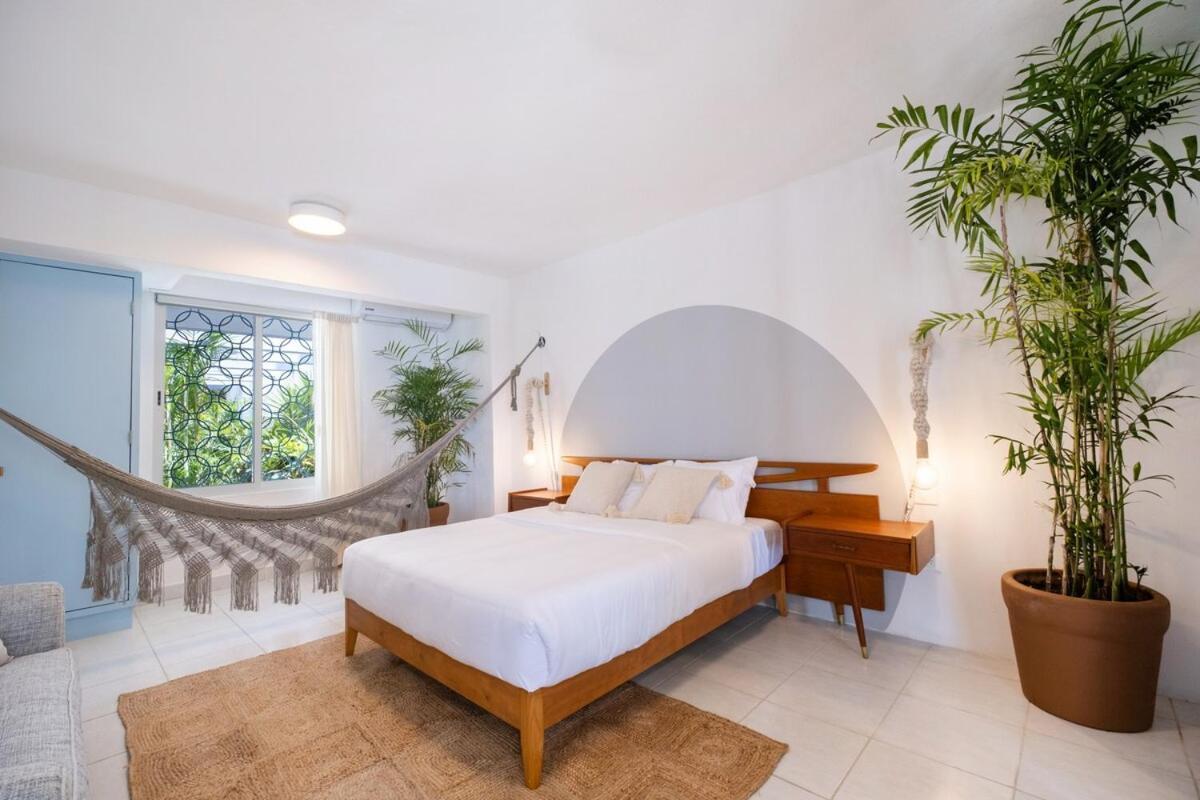 Gorgeous Beachfront Paradise Villa Cozumel