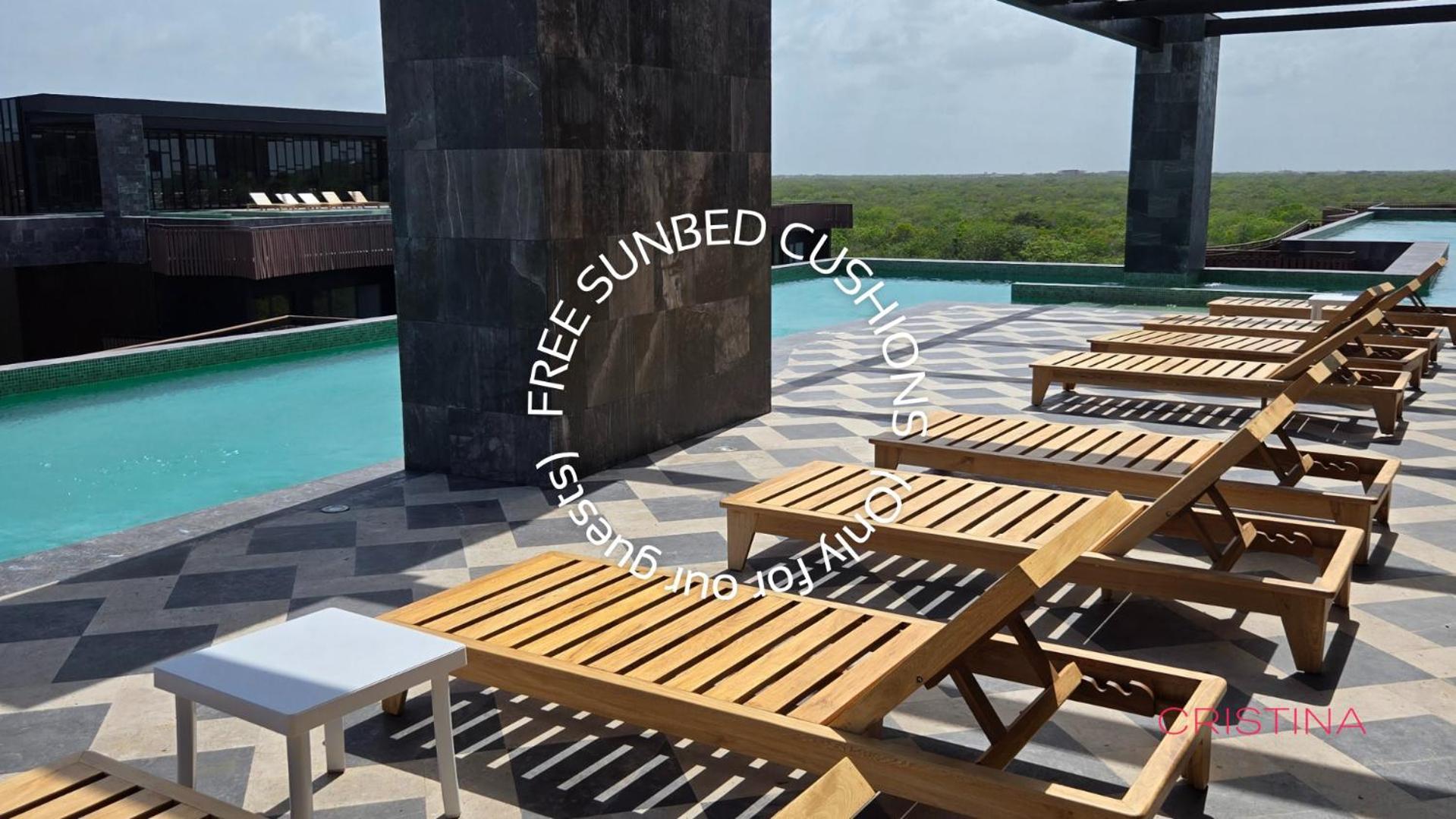 Apartment With Private Jacuzzi, Rooftop Pools & Free Club *
