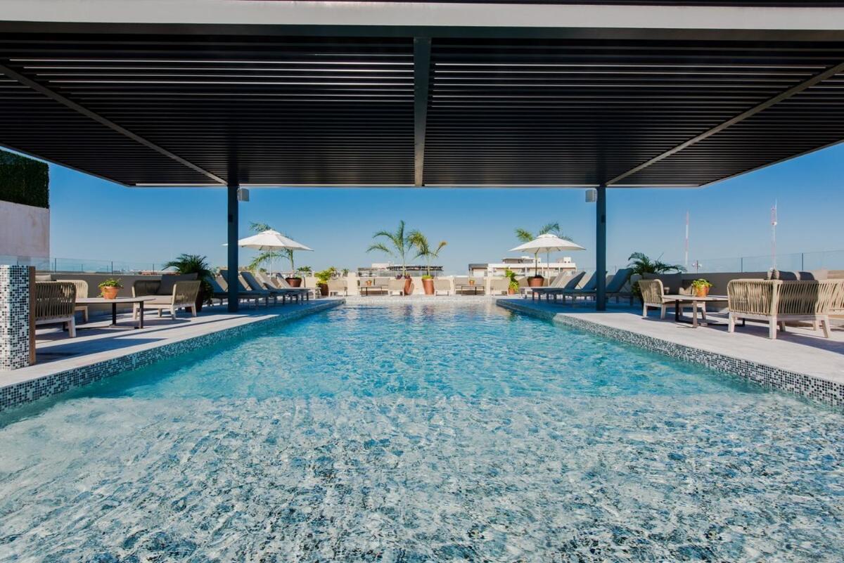 Singular Joy - 2 Bedroom With Street View Apartment Playa del Carmen