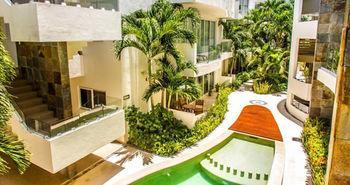 Playa Village *