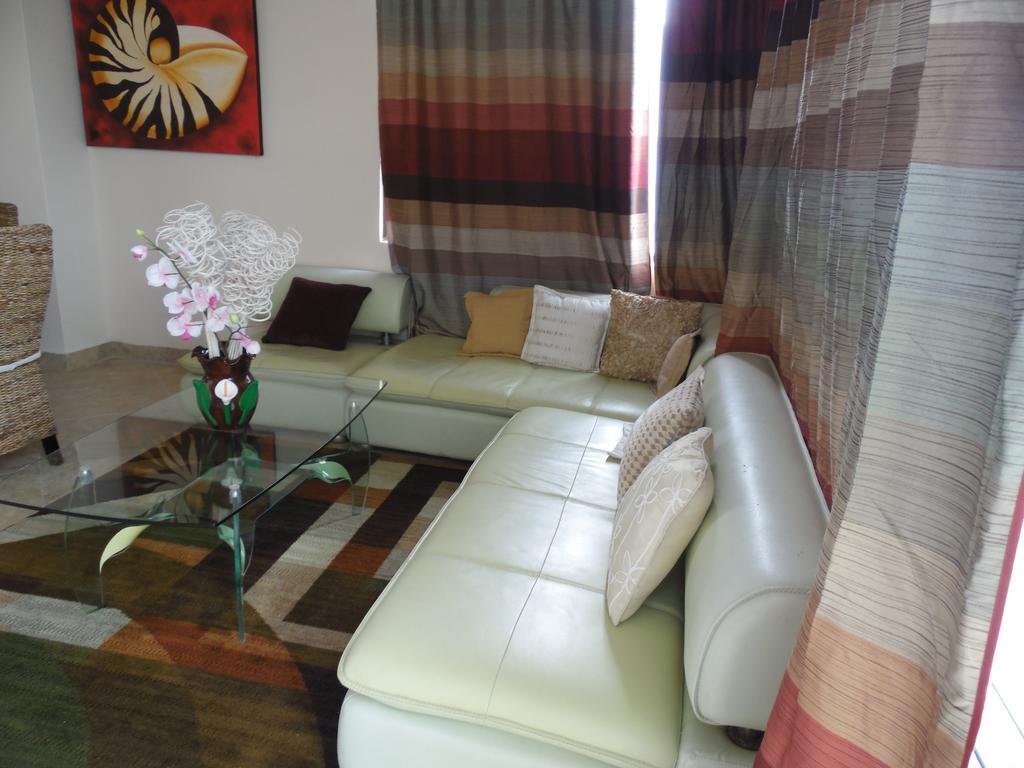 Mimosa Tree Aparthotel