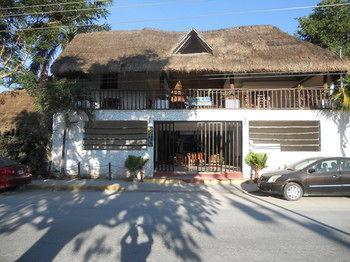 Hotel Luna Maya