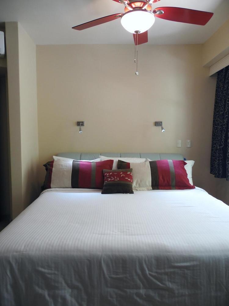 Mimosa Tree Aparthotel