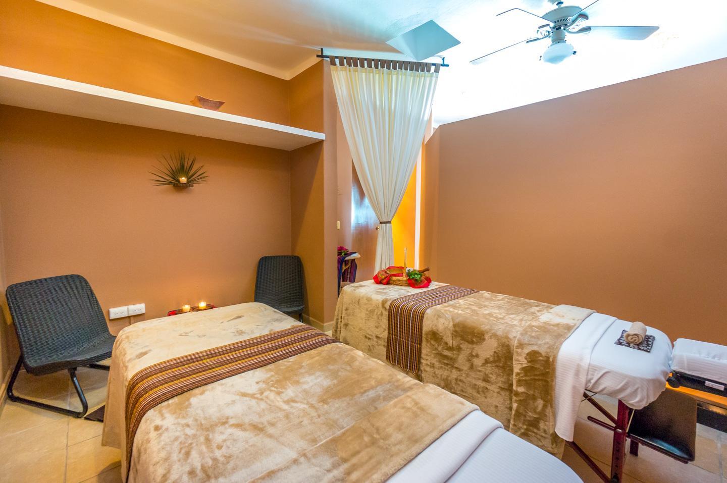 Bric Y Playa del Carmen