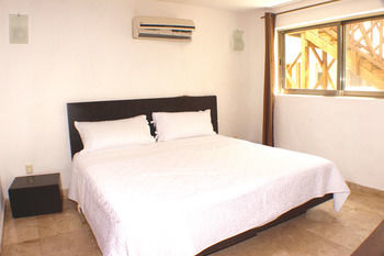Ocean Plaza Hotel
