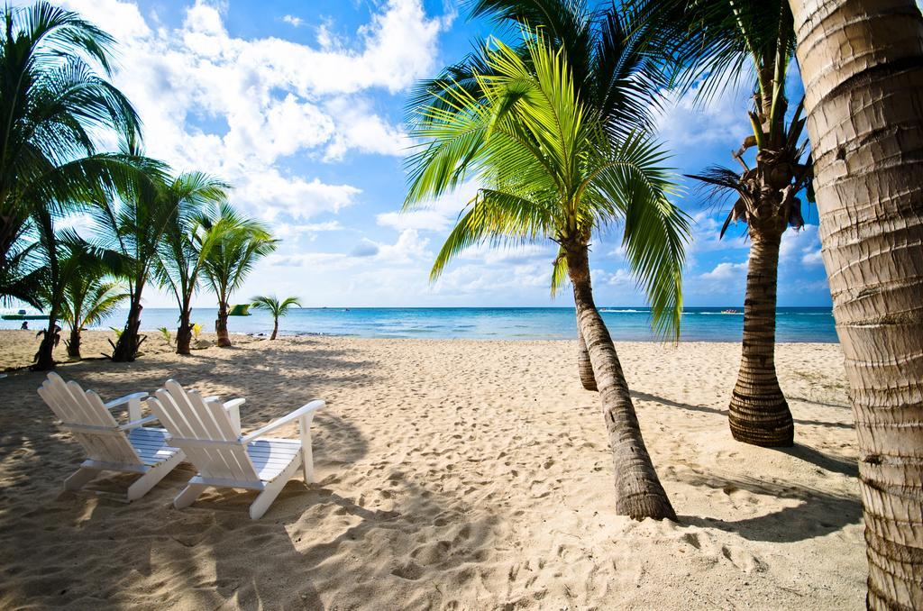 Chango - Beachfront *