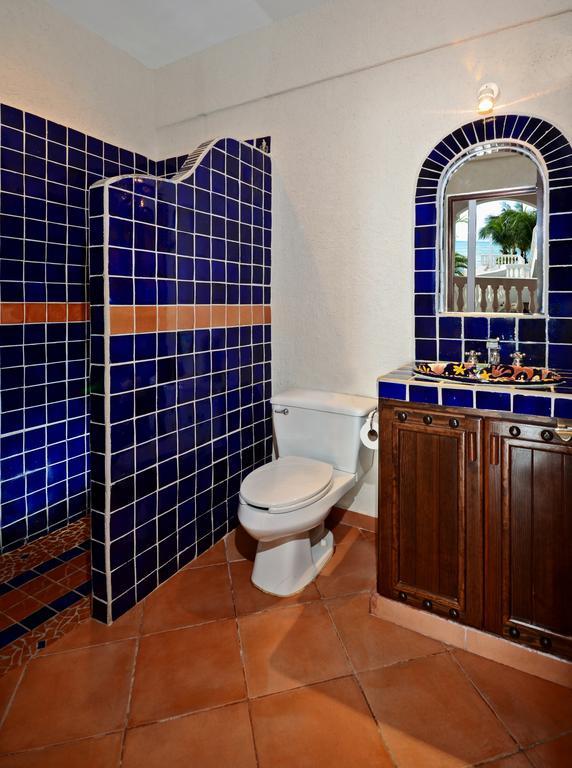 Chango - Beachfront Villa