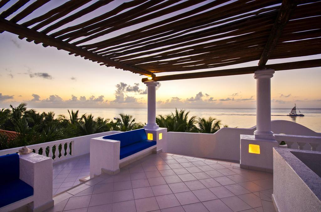 Chango - Beachfront Villa *
