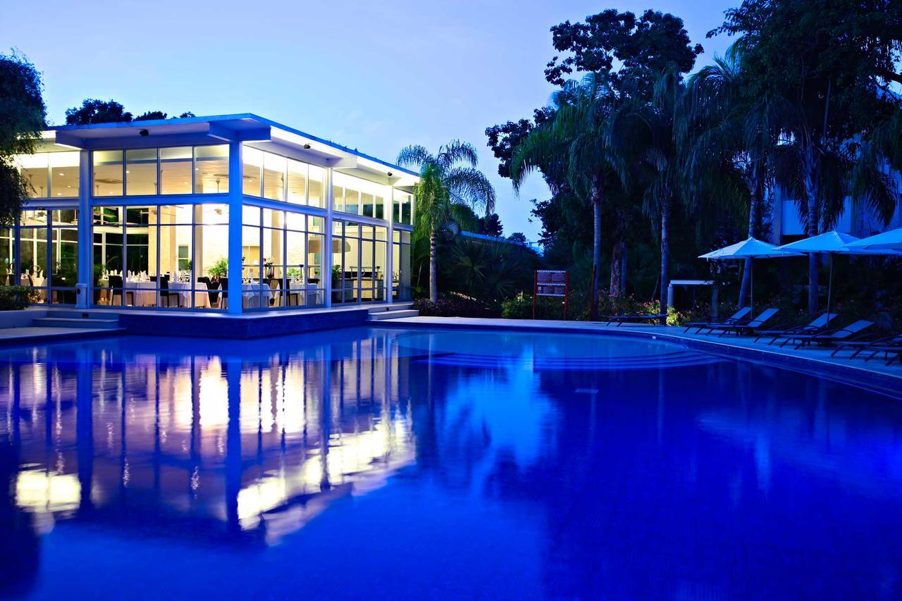 Tao In Tulum Country Club-bahia Principe, Screened Corner Balcony, And Golf Club Access Apartment *