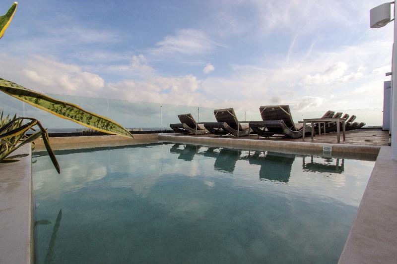 Hotel Kuxtal By Teamoplaya 5*