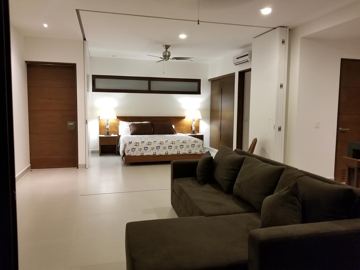Tao In Tulum Country Club-bahia Principe, Screened Corner Balcony, And Golf Club Access Akumal