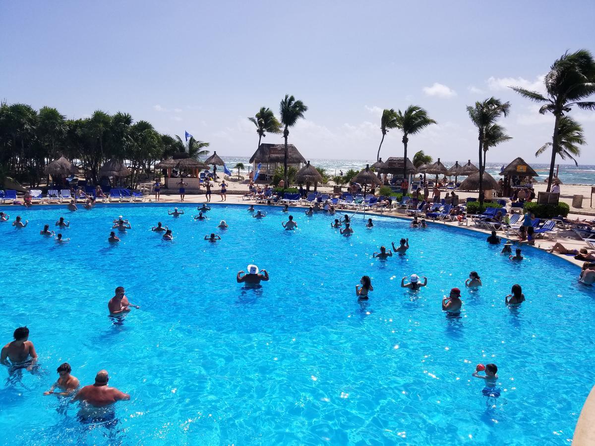 Apartment Tao In Tulum Country Club-bahia Principe, Screened Corner Balcony, And Golf Club Access *