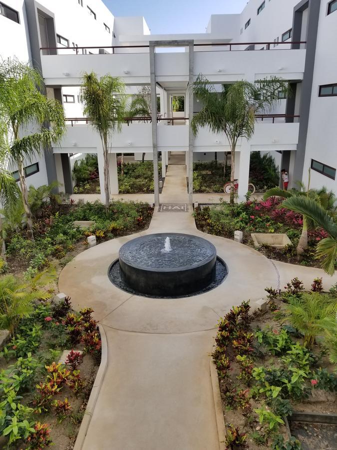 Apartment Tao In Tulum Country Club-bahia Principe, Screened Corner Balcony, And Golf Club Access Akumal
