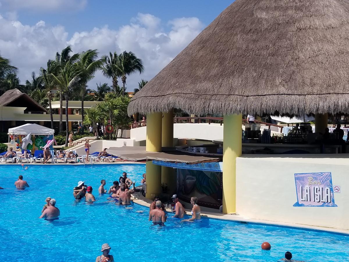 Tao In Tulum Country Club-bahia Principe, Screened Corner Balcony, And Golf Club Access * Akumal