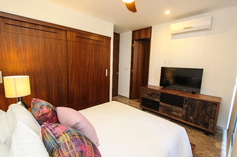 Hotel Kuxtal By Teamoplaya 5*