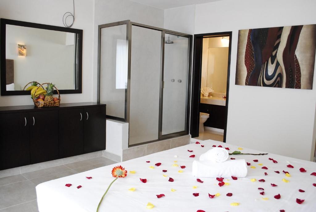 White Boutique 3*