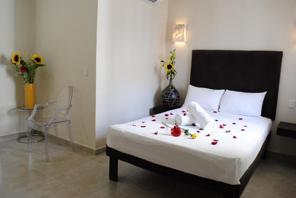 White Boutique Hotel