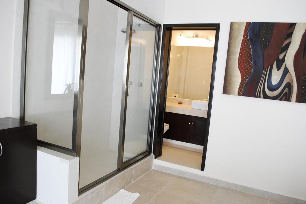 White Boutique 3*