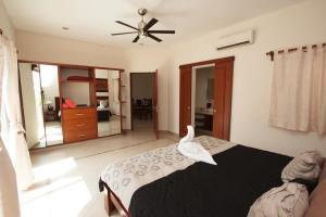 Ocre * Akumal
