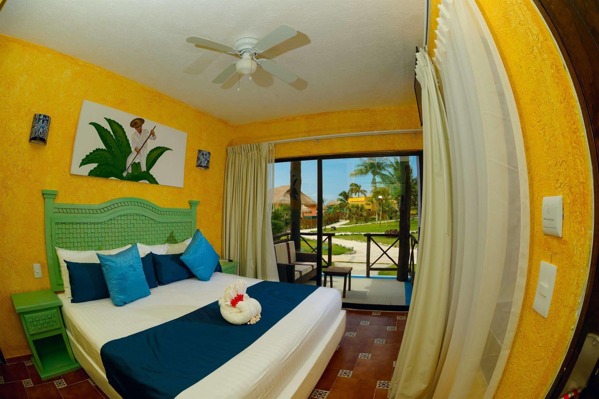 Pavoreal Hotel 4*