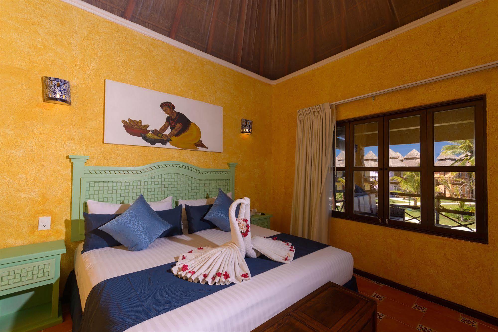 Pavoreal Hotel 4*
