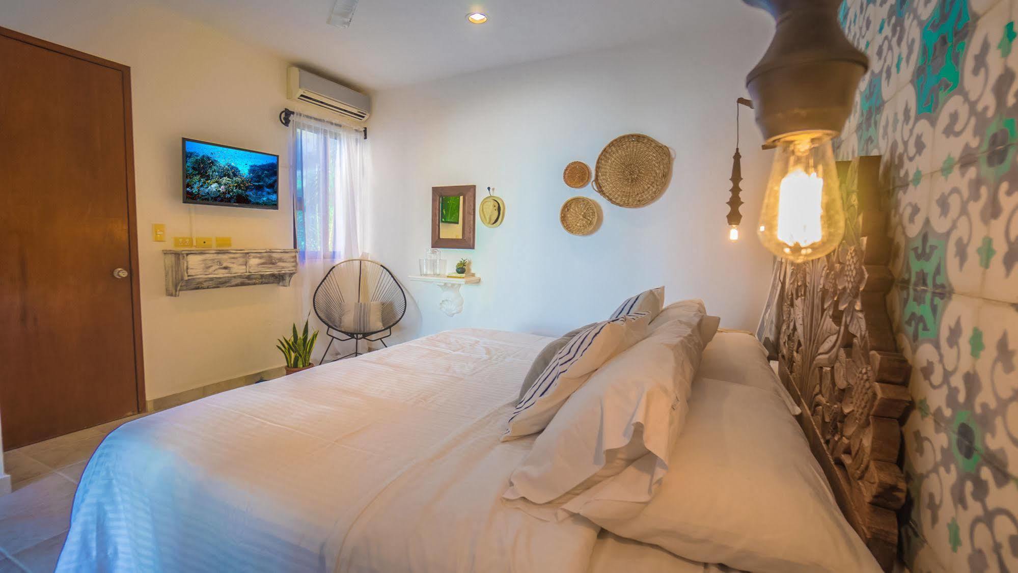 Bric Y Playa del Carmen