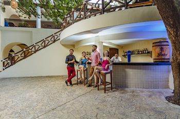 Occidental Grand Xcaret Los Dos Compadres