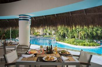 Occidental Grand Xcaret Resort Los Dos Compadres