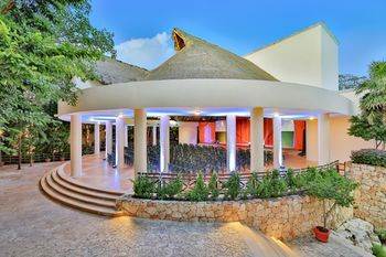 Resort Occidental Grand Xcaret Los Dos Compadres