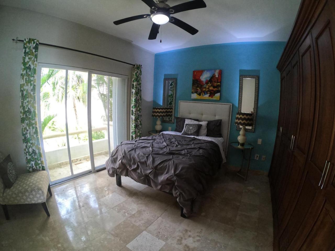Bed & Breakfast Susana Beach Front House *